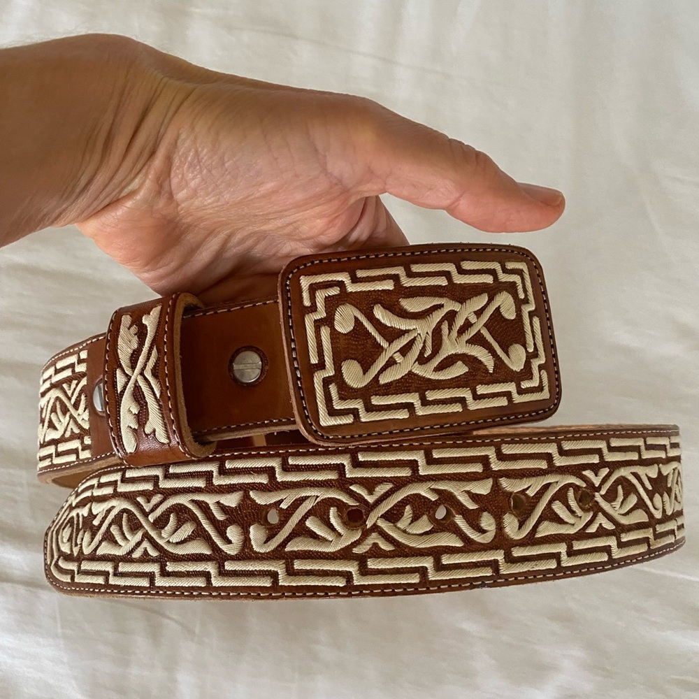 Leather belt with embroidery Small